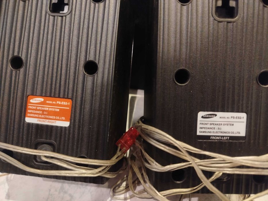 Conjunto de Colunas Samsung (Subwoofer PS-EW2 + 2 Satélites PS-ES2)