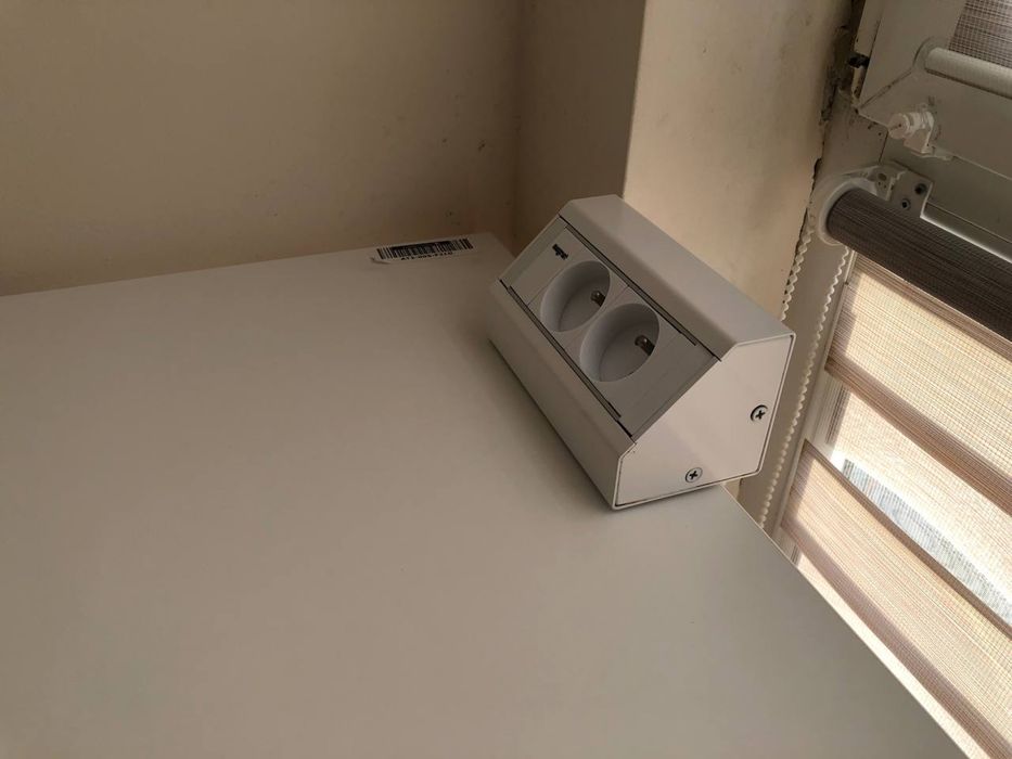 Офісний/компʼютерний стіл с регулюванням висоти