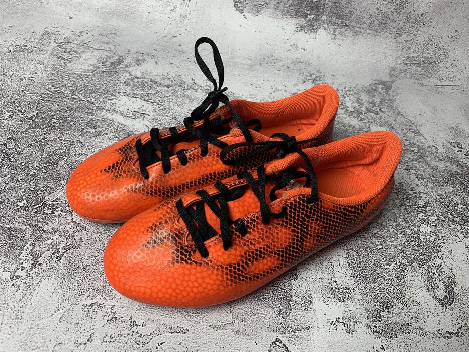 Футбольні ковпачки, кросівки Adidas Predatorz червоні