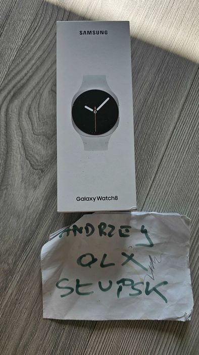 Smartwatch SAMSUNG GALAXY WATCH 8 40mm srebrny LTE + eSIM (SM-L325FZSAEUE)