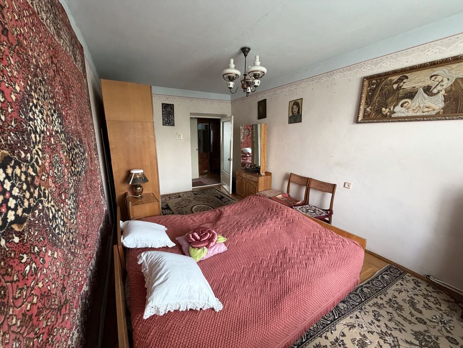 2-К КВАРТИРА З ГАРАЖЕМ