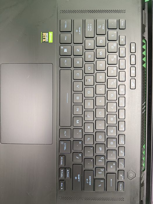 Asus ROG Zephyrus M16 / i5-12500H / RTX 3070 Ti / 24GB / 1TB SSD / 165