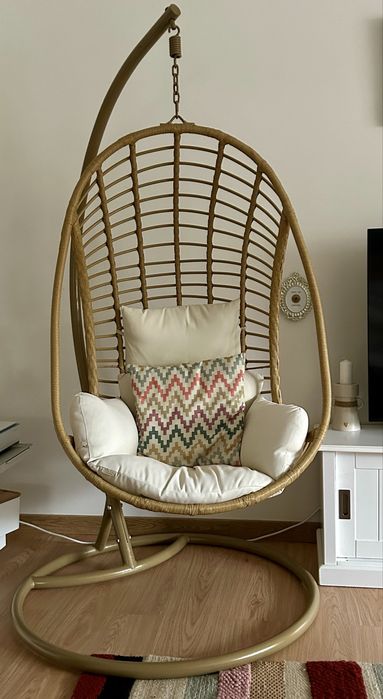 Baloiço de interior e exterior em optimo estado