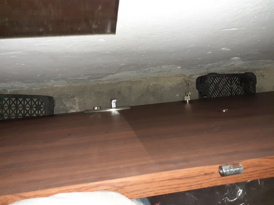 Drzwi  wejściowe brązowe   zew jak I  wew  Prawe