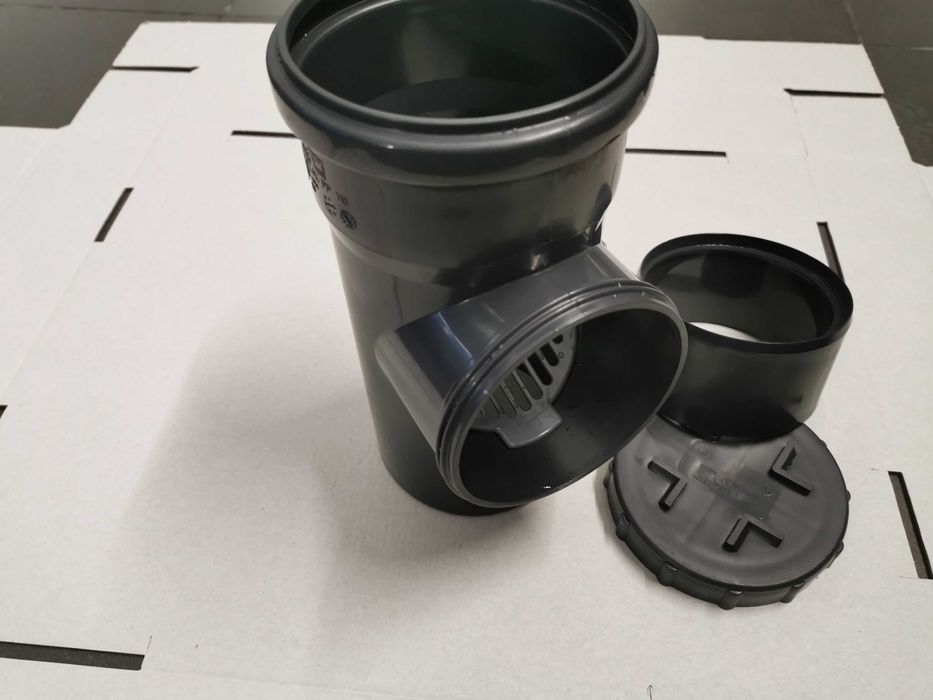 Czyszczak rynny 110 mm + redukcja element systemu rynien kolor grafit