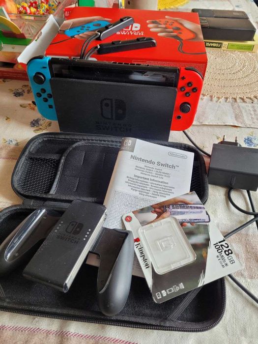 Nintendo Switch второй ревизии. Карта памяти 128 гб