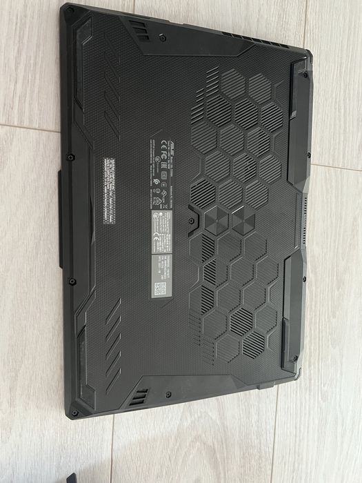 Asus gamingowy / RTX / 16GB / SSD