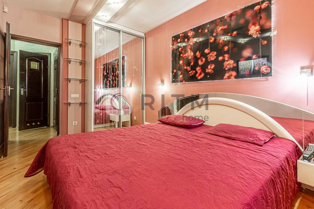 Продаж 3 кімнатна квартира з ремотом, Шевченківський район.