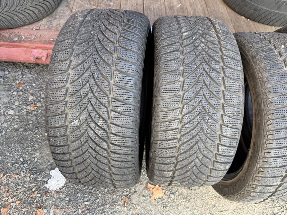 245/45/17 комплект Goodyear