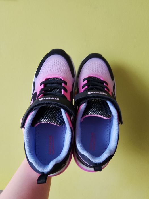 Buty sprandi świecące