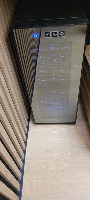 NOWA lodówka do wina Adler