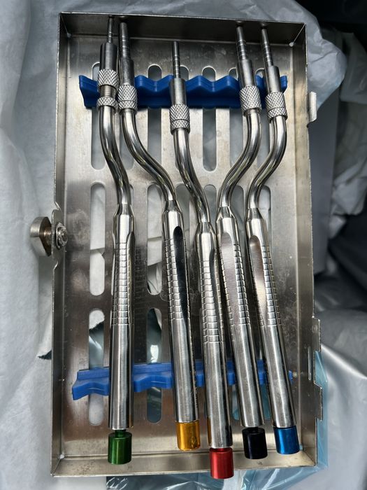 Instrumentos de Implantologia e Cirurgia (Medicina Dentária)