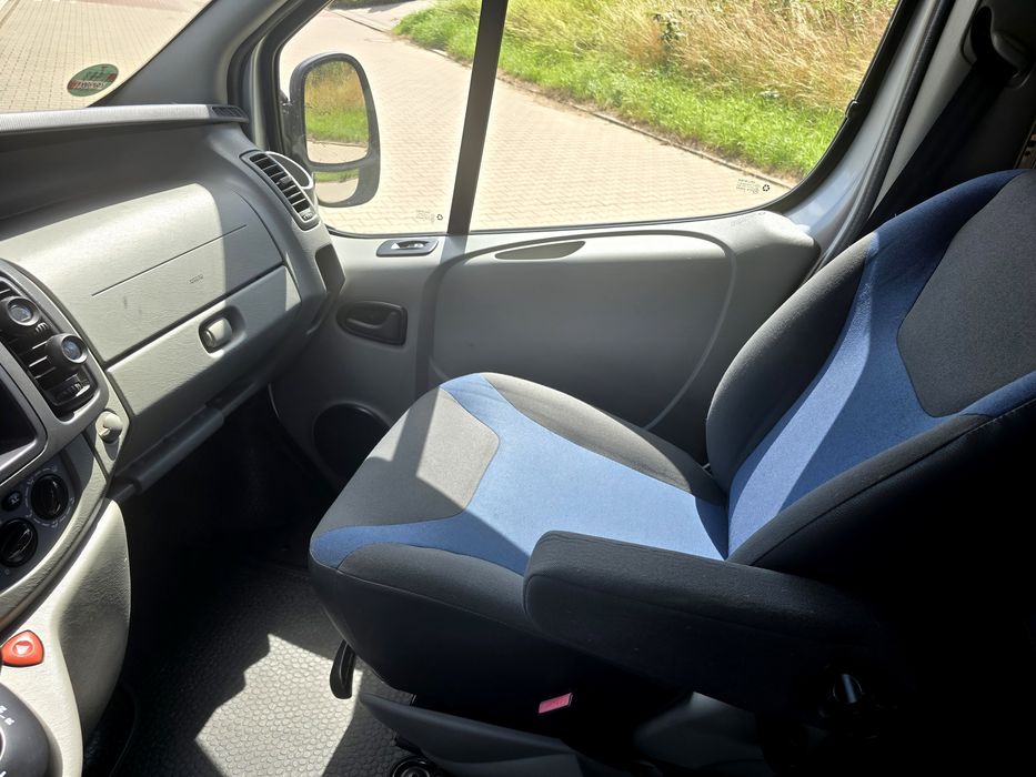 Renault Trafic 2.0 DCi Long 5 osob automat super stan, sliczne wnetrze