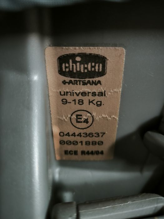 Дитяче автокрісло chicco
