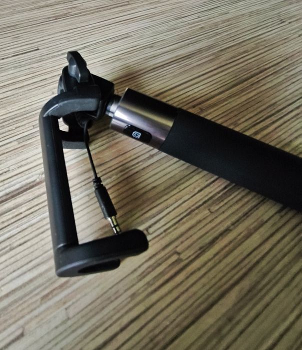 HONOR Selfie Stick czarny stan BDB zakup w salonie PL