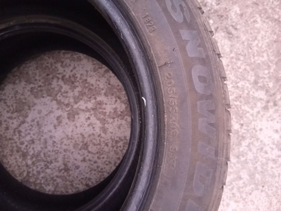 Продам две зимних шины