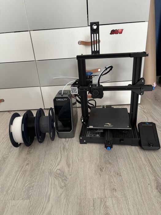 creality ender 3V2 + creality space pi + filamenty