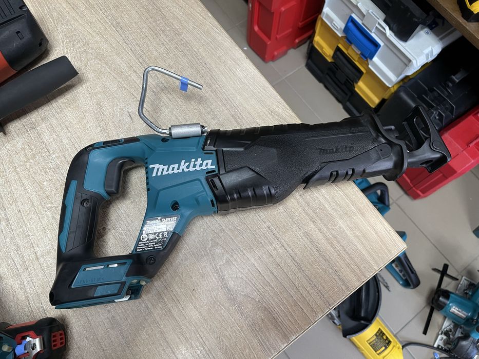 Makita DJR187 / безщіткова шабельна пила Макіта
