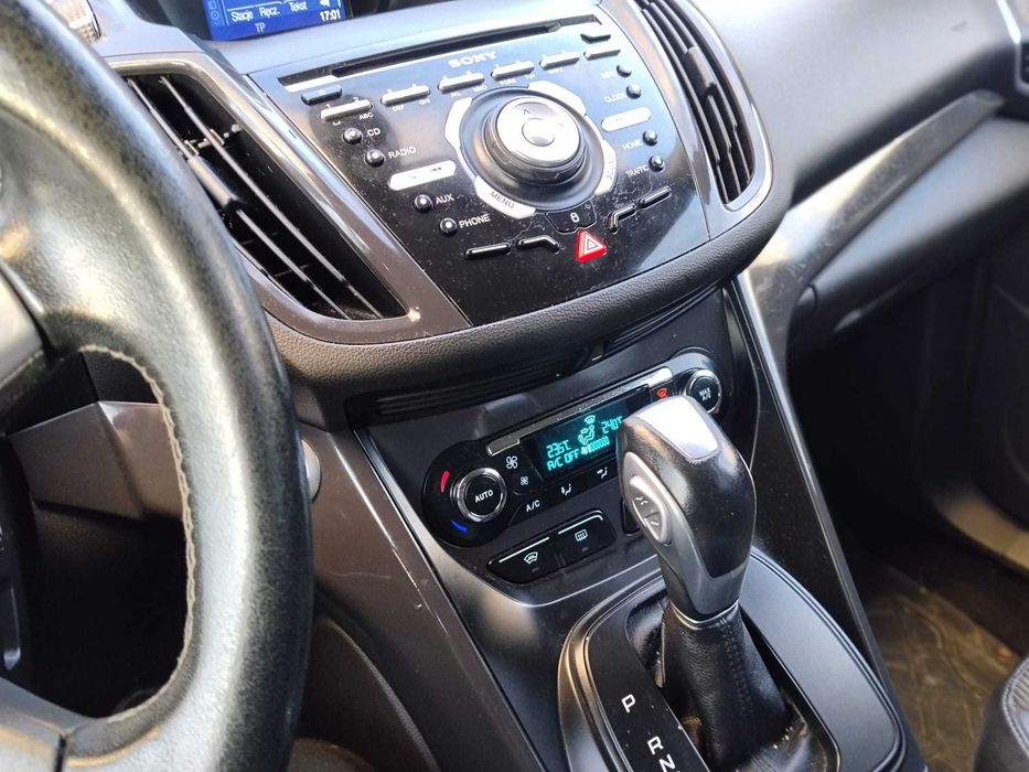Ford kuga 4x4 automat