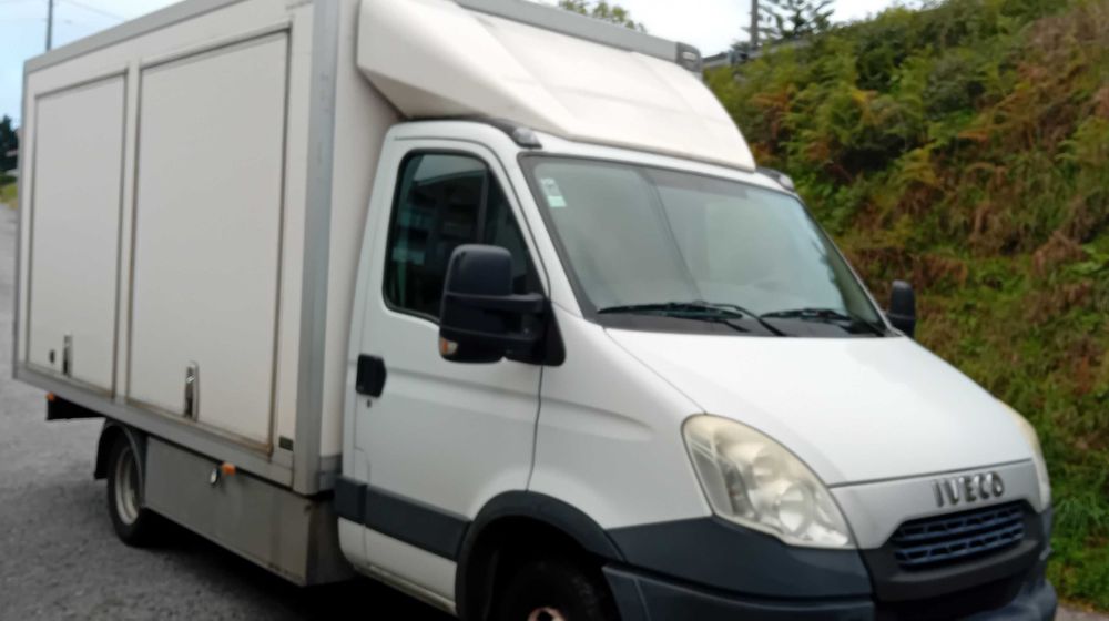 Iveco 35c17 contentor