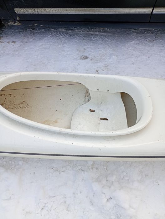 Kajak jednoosobowy z wiosłem