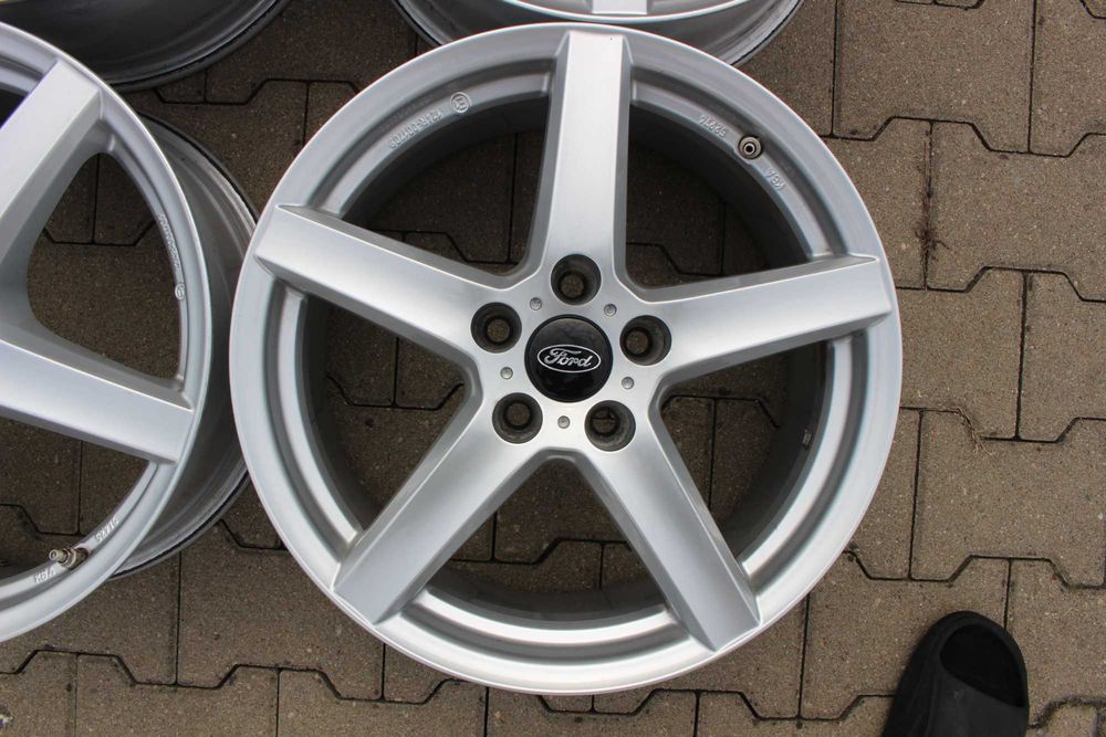 Felgi aluminiowe 17" Ford Kuga Galaxy Mondeo Volvo S60 S80 V40 V60 V70