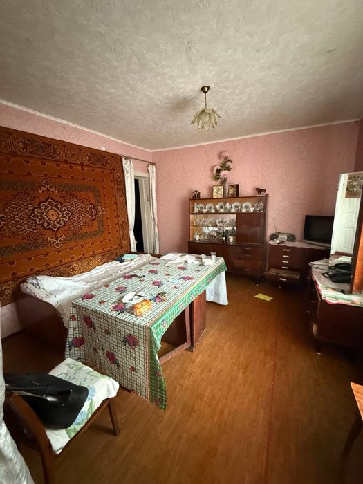 Фасадна частина будинку Центр