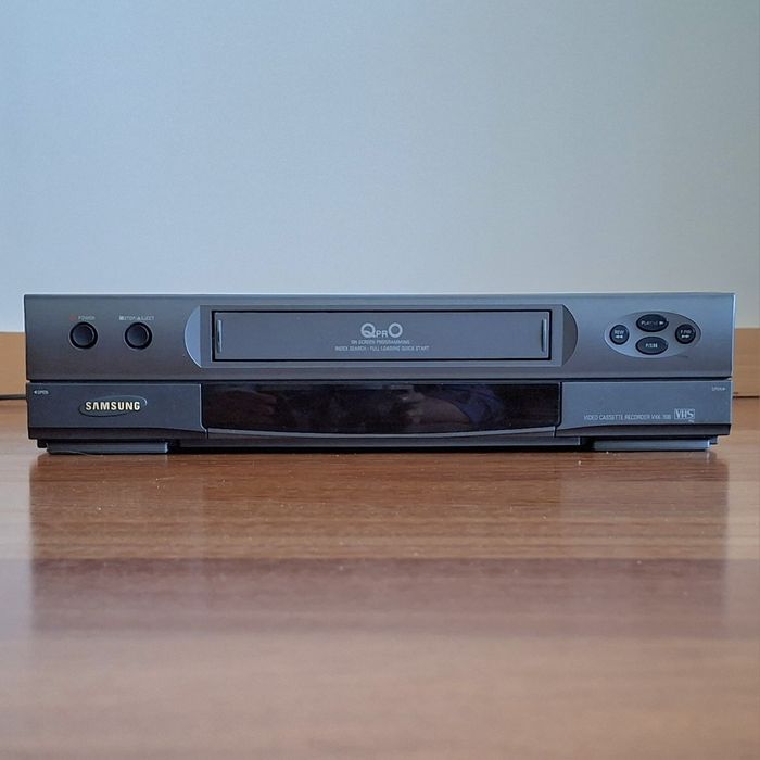 Leitor/gravador de vídeo VHS Samsung VXK-306, com avaria