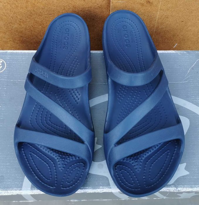 Шльопанці Crocs Kadee босоніжки 40 р Оригінал РІЗНІ ПО ДОВЖИНІ