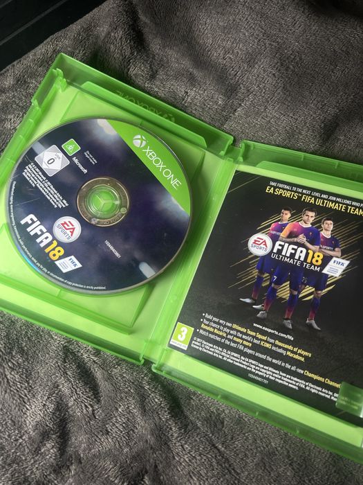 FIFA 18 na Xbox One + bonusowy dysk Verbatim