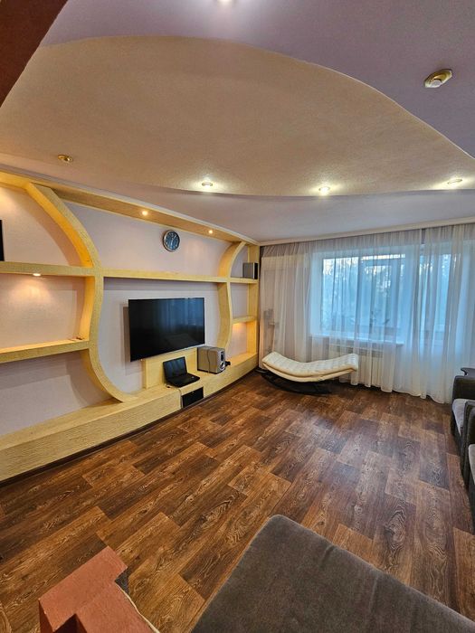 Продаж 3-кімнатної  квартири в центрі міста