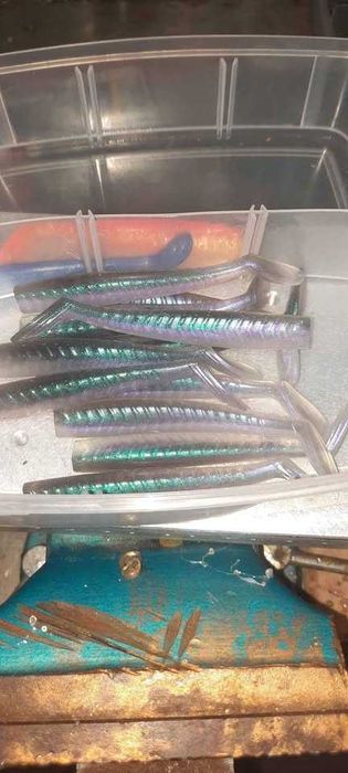 Vinil de 8.5 cms para pesca ao spinning ,variadas cores