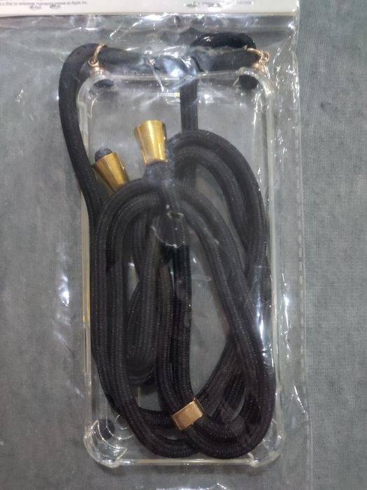 Case iPhone X ze sznurkiem