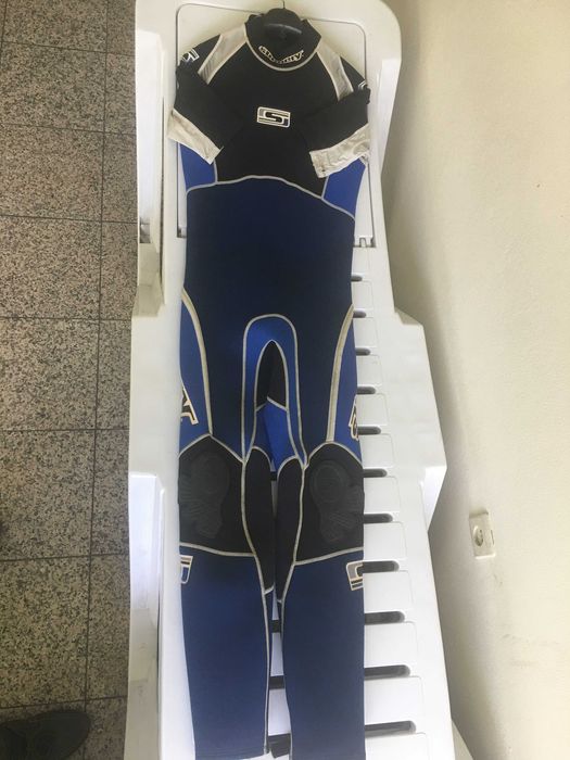 Fato Mota de Água ou Surf SLIPPERY + Camisola
