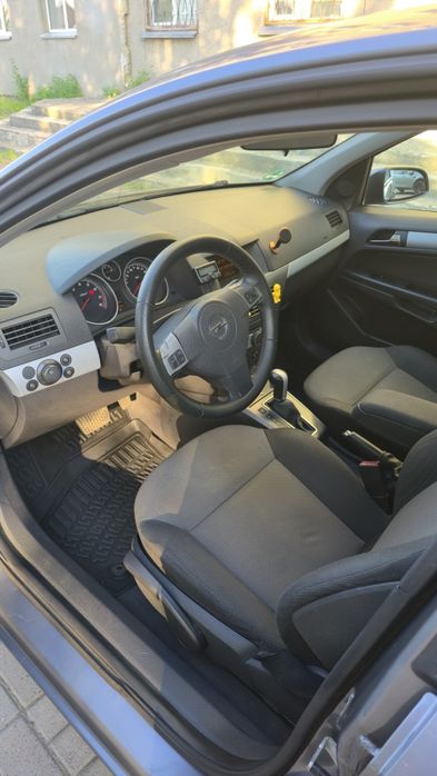 Opel Astra H 2004 року 1,8 автомат
