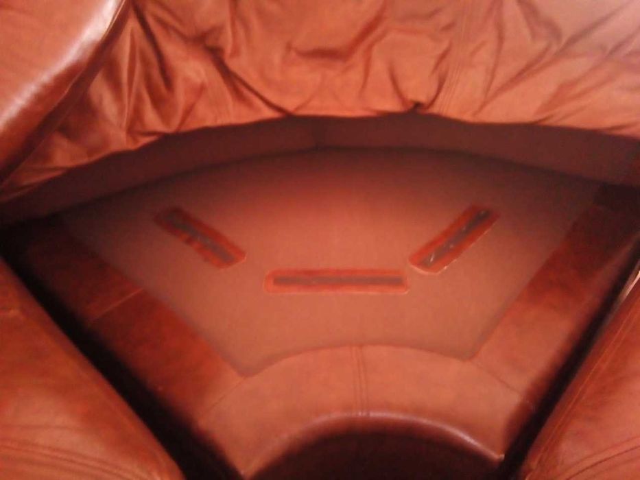 Sofá de canto em couro com chaise longue e de designer moderno!