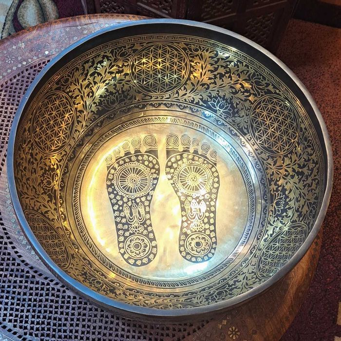 Чаша поющая. Ручная работа. Доставка из Непала.