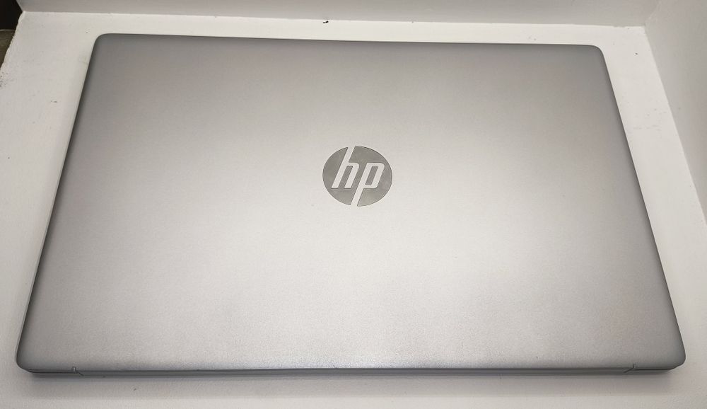HP Laptop 17t-cn300  /17.3/i5 10ядер 12 поток /DDR4 16Gb /512gb/IrisXE