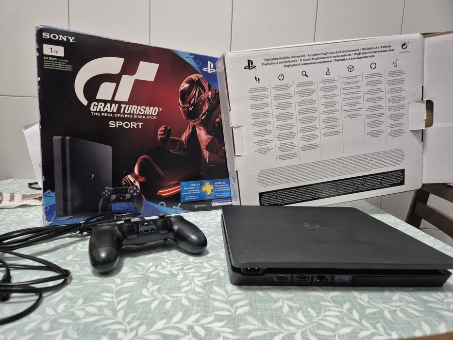 Ps4 Slim 1Tb Jet Black chu-2116b