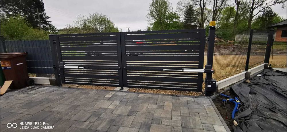 Napędy do bram przesuwnych 2 skrzydłowych garażowych