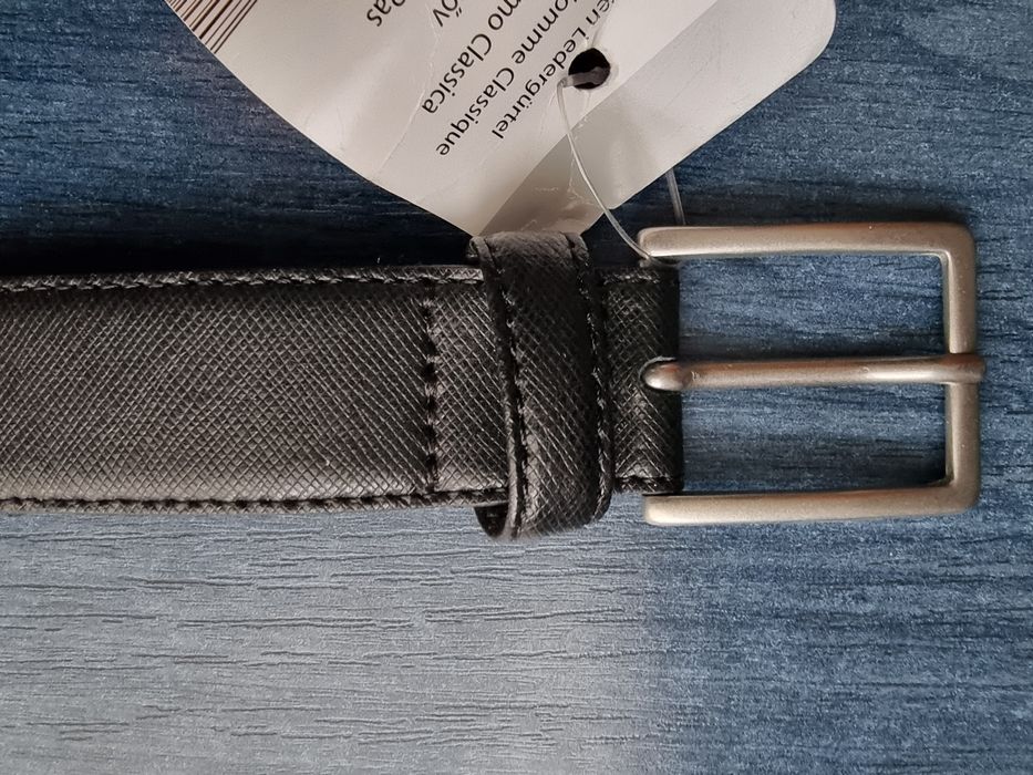 Якісний шкіряний ремінь / пасок.