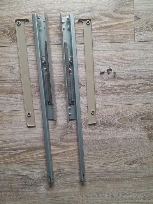 IKEA KOMPLEMENT Wysuwany wieszak na spodnie