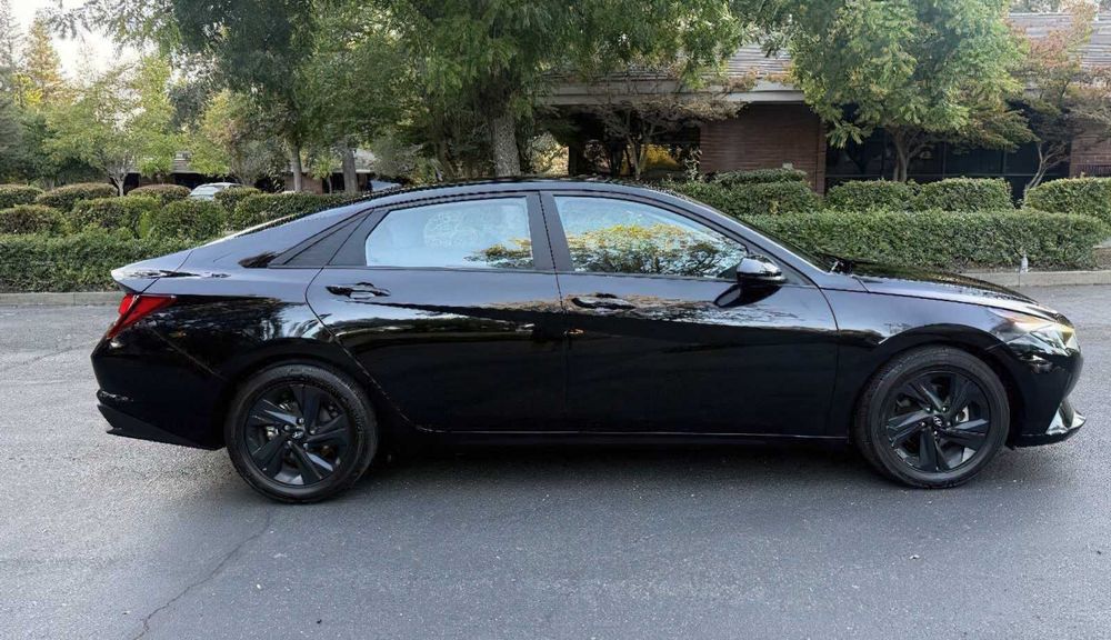 Hyundai Elantra SEL      2022