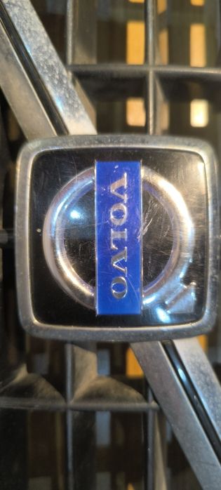 Grelha Volvo V50/S40 (2004/07)