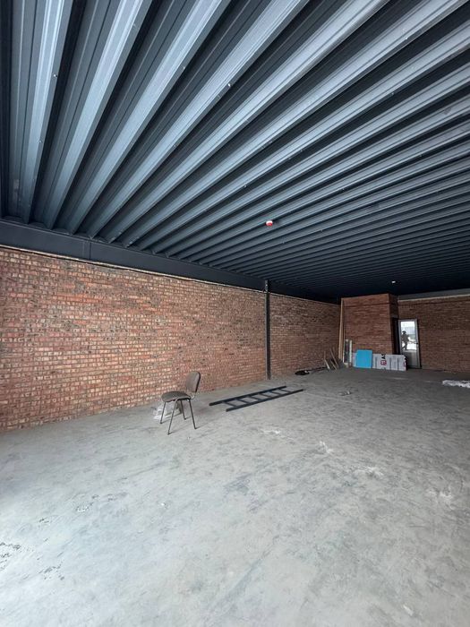 Пропонуємо до оренди сучасні комерційні приміщення біля ТЦ Баобаб, Ров