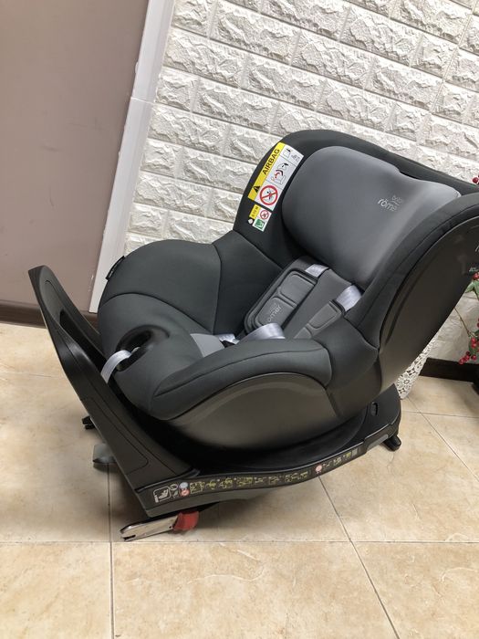 Автокрісло Britax Römer DUALFIX M i-SIZE Група 0+/1 (0-18 кг)