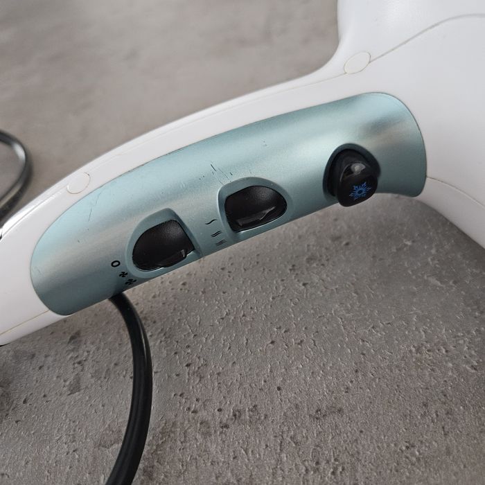 suszarka do włosów REMINGTON D5216 Shine Therapy

Suszarka do włosów R