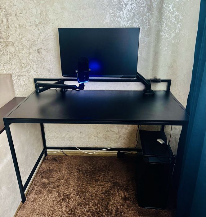 Стіл компʼютерний/письмовий