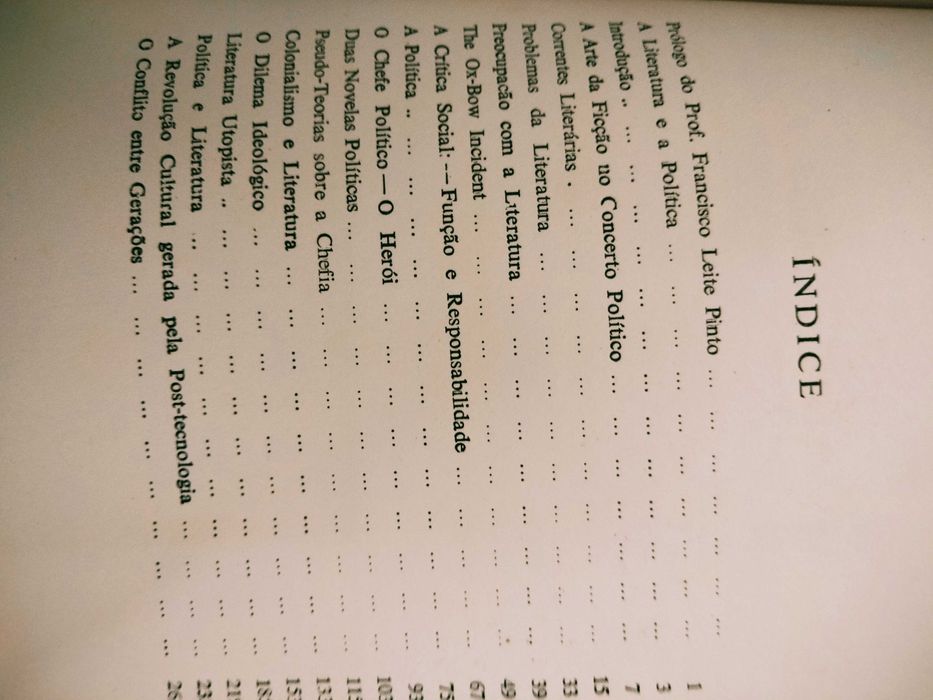 A Literatura e a Política - Milton Moniz