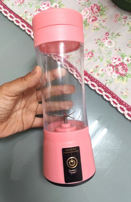 Liquidificador portátil com copo